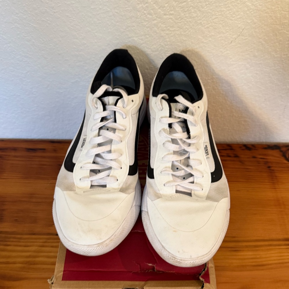 VANS UltraRange Exo, Mens Size 10.5
